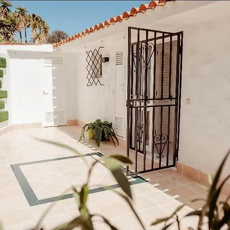 Happy Place, * Чайофа