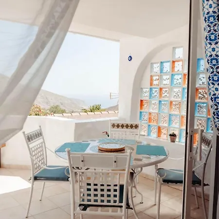 Happy Place, Villa Chayofa