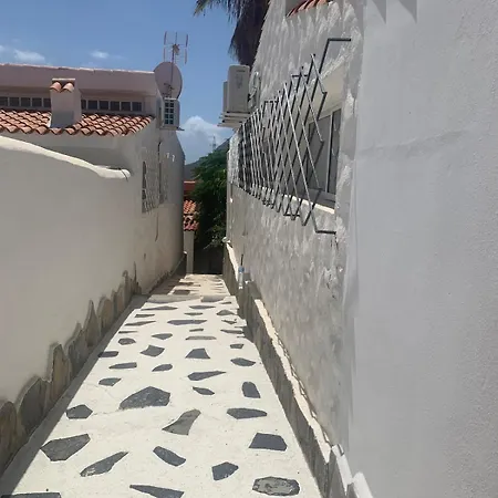 Happy Place, וילה Chayofa